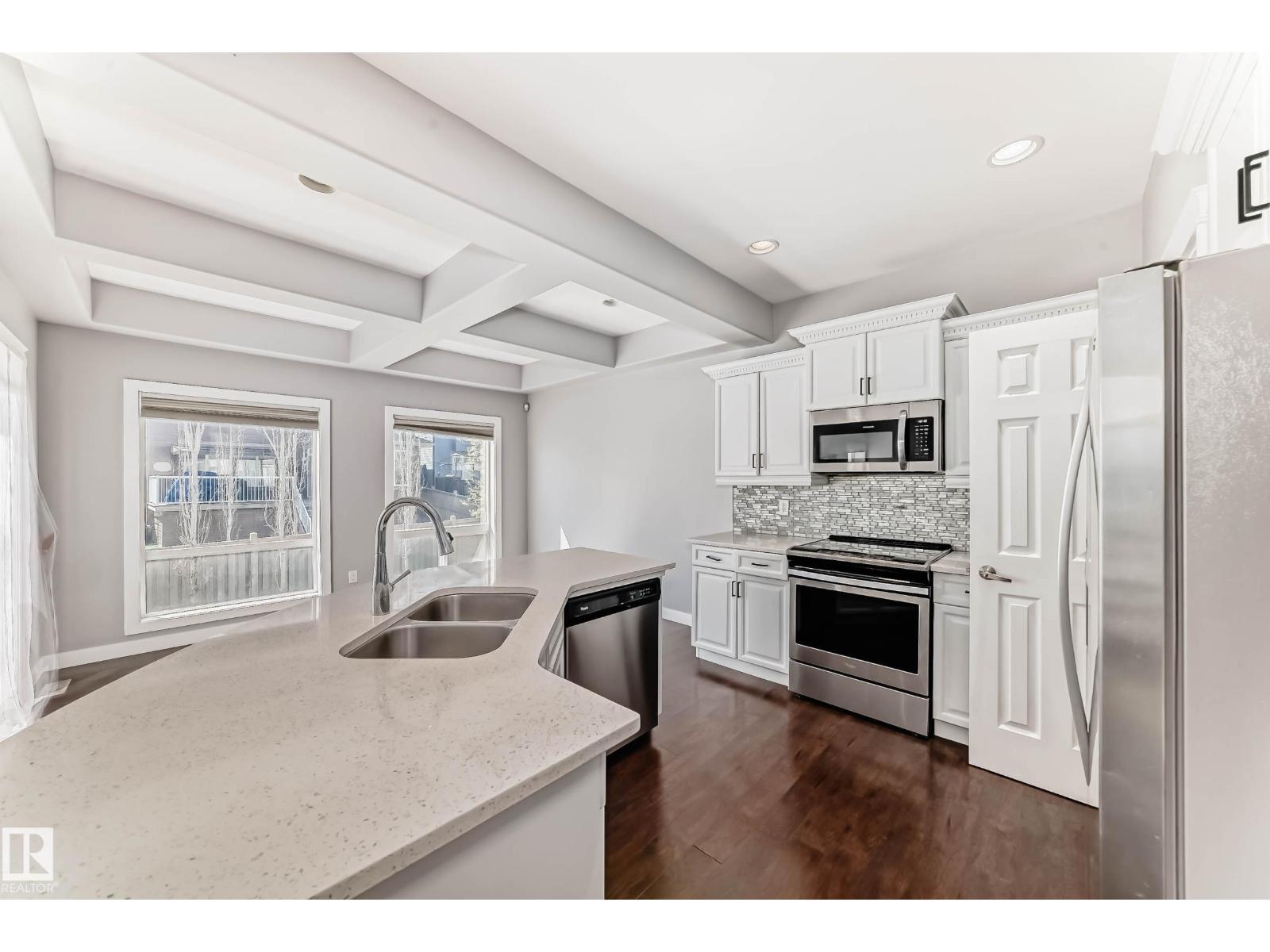 Photo 22 of 5505 206 A St Nw Nw, Edmonton AB