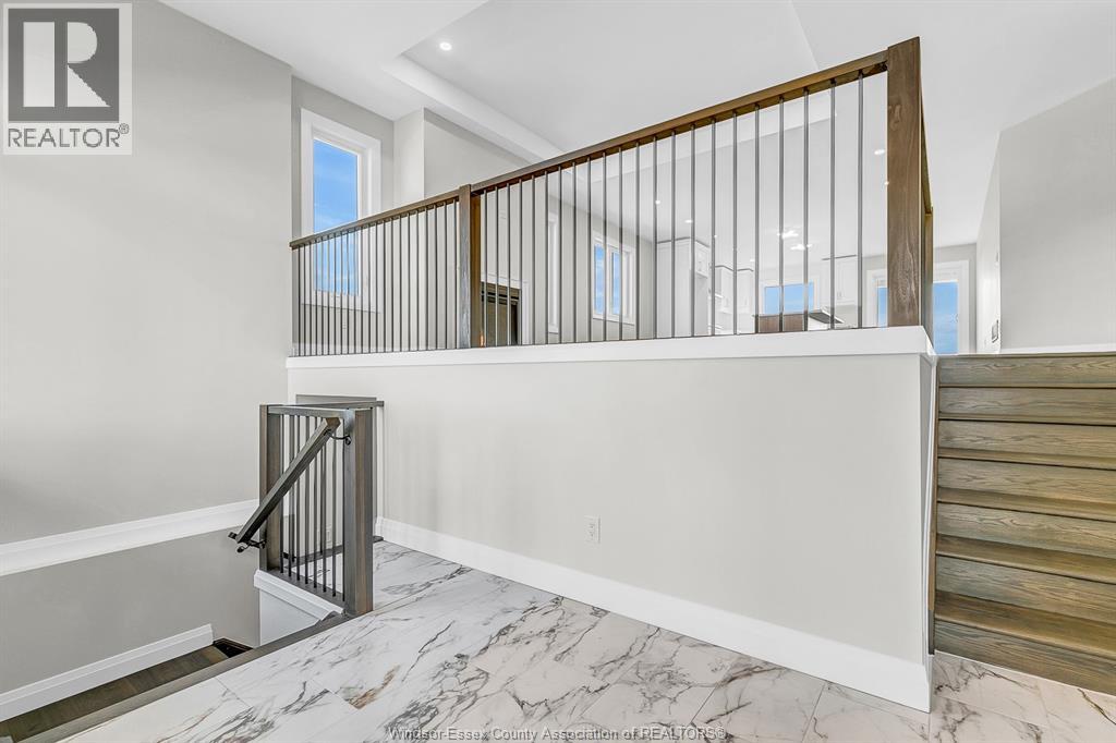 Photo 20 of 123 Kingsbridge Drive, Amherstburg ON