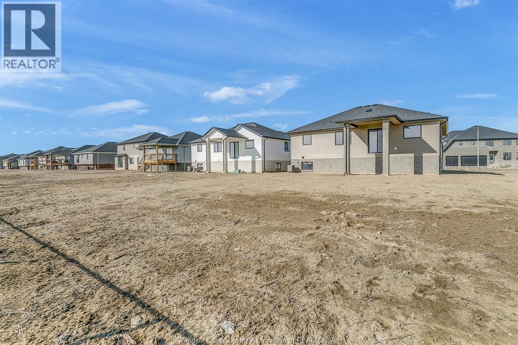 Photo 10 of 123 Kingsbridge Drive, Amherstburg ON