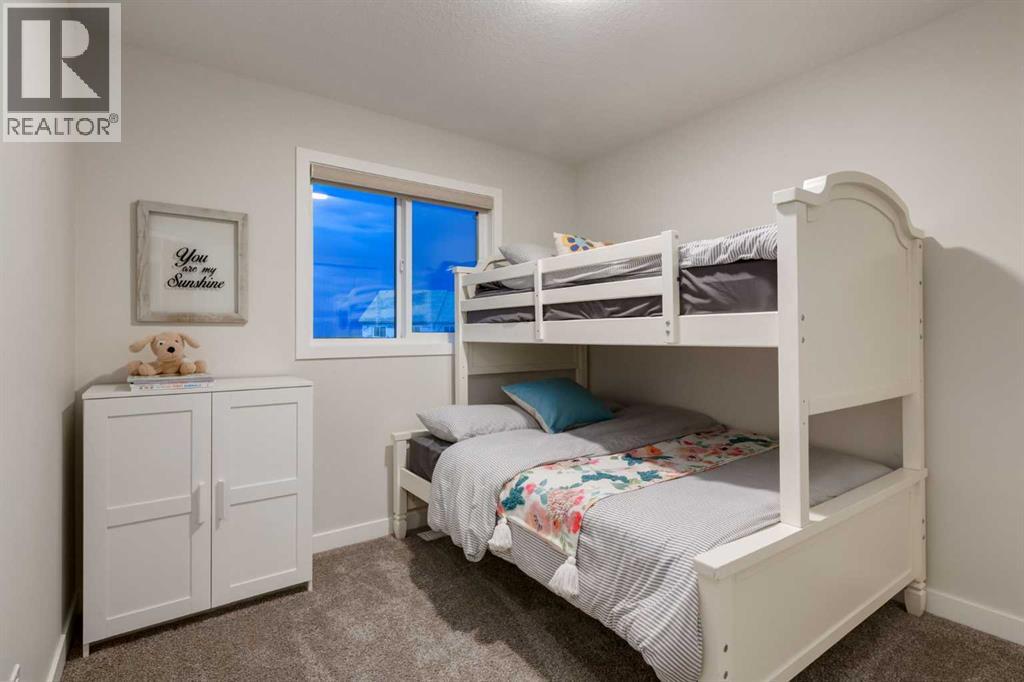 Photo 25 of 34 Lawrence Green Se, Airdrie AB