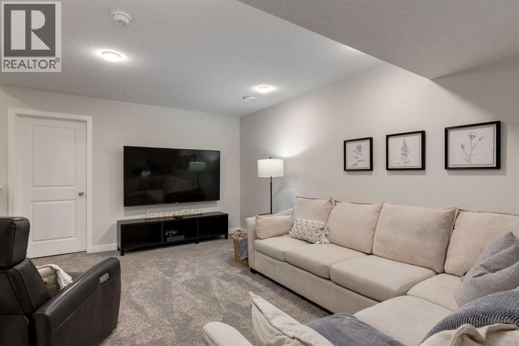 Photo 1 of 34 Lawrence Green Se, Airdrie AB