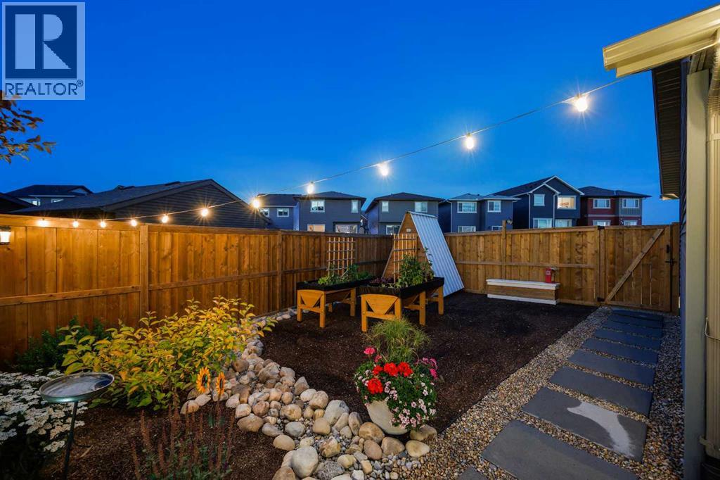 Photo 15 of 34 Lawrence Green Se, Airdrie AB