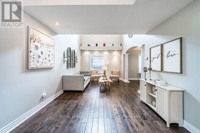 Photo 8 of 6874 Lisgar Drive, Mississauga ON