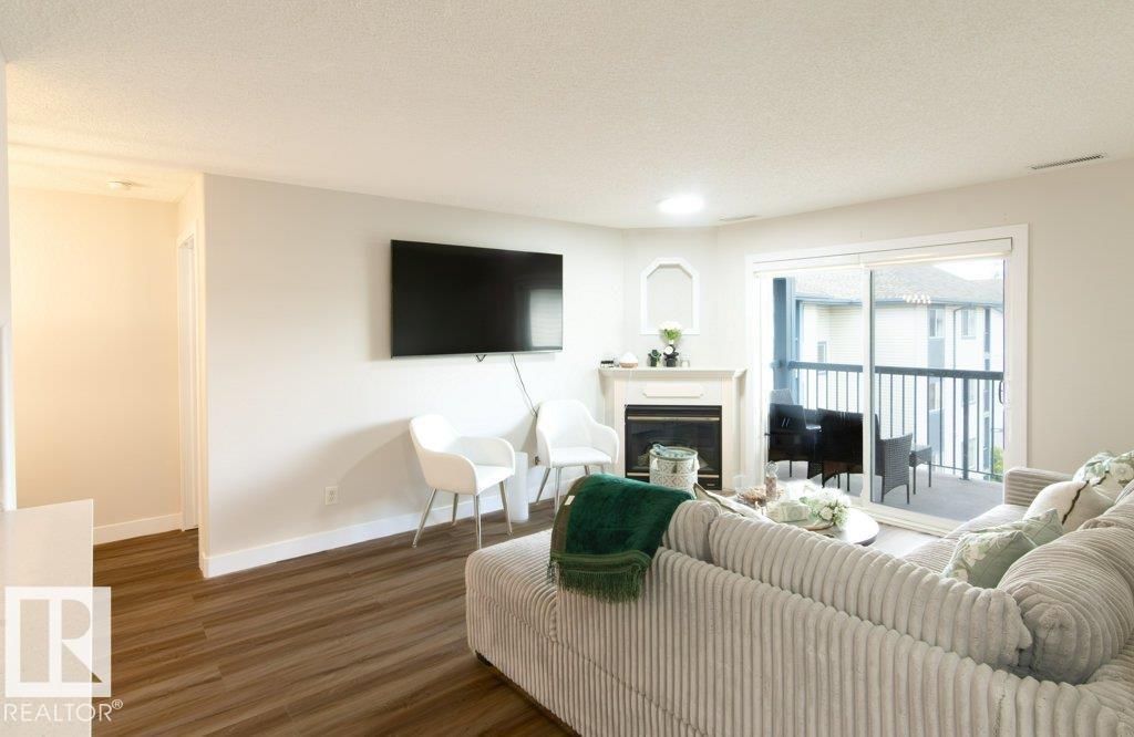 Photo 10 of 417 16303 95 St Nw, Edmonton AB