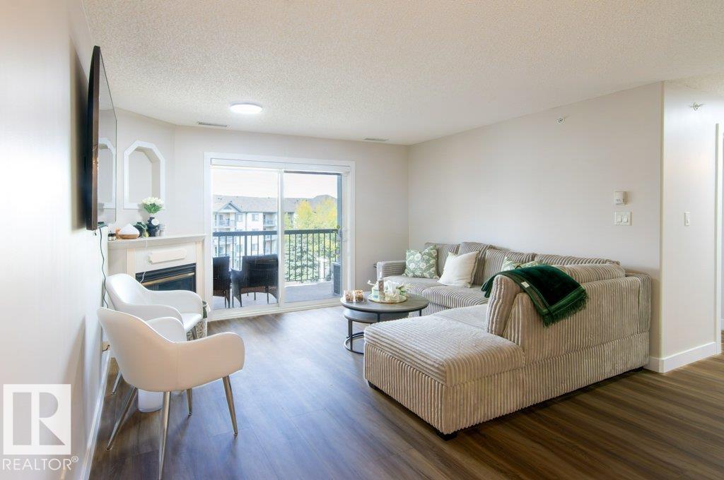 Photo 3 of 417 16303 95 St Nw, Edmonton AB