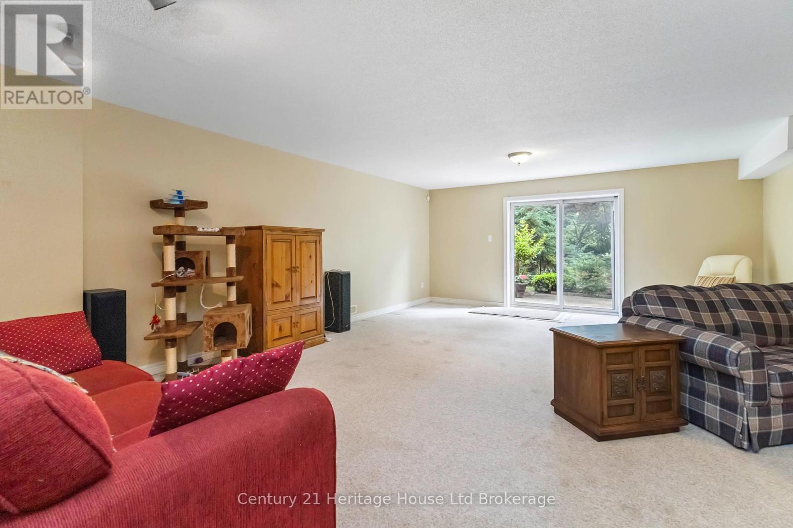 Photo 31 of 739 Thornwood Drive, London North ON