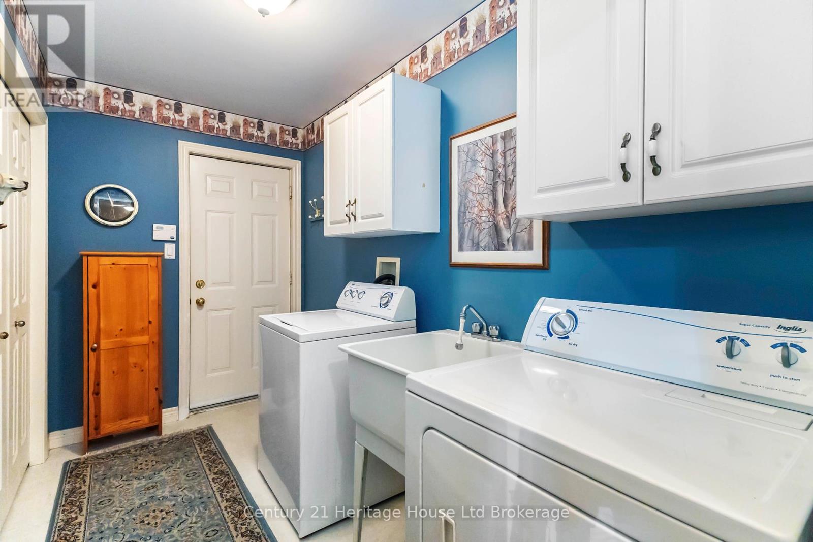 Photo 25 of 739 Thornwood Drive, London North ON