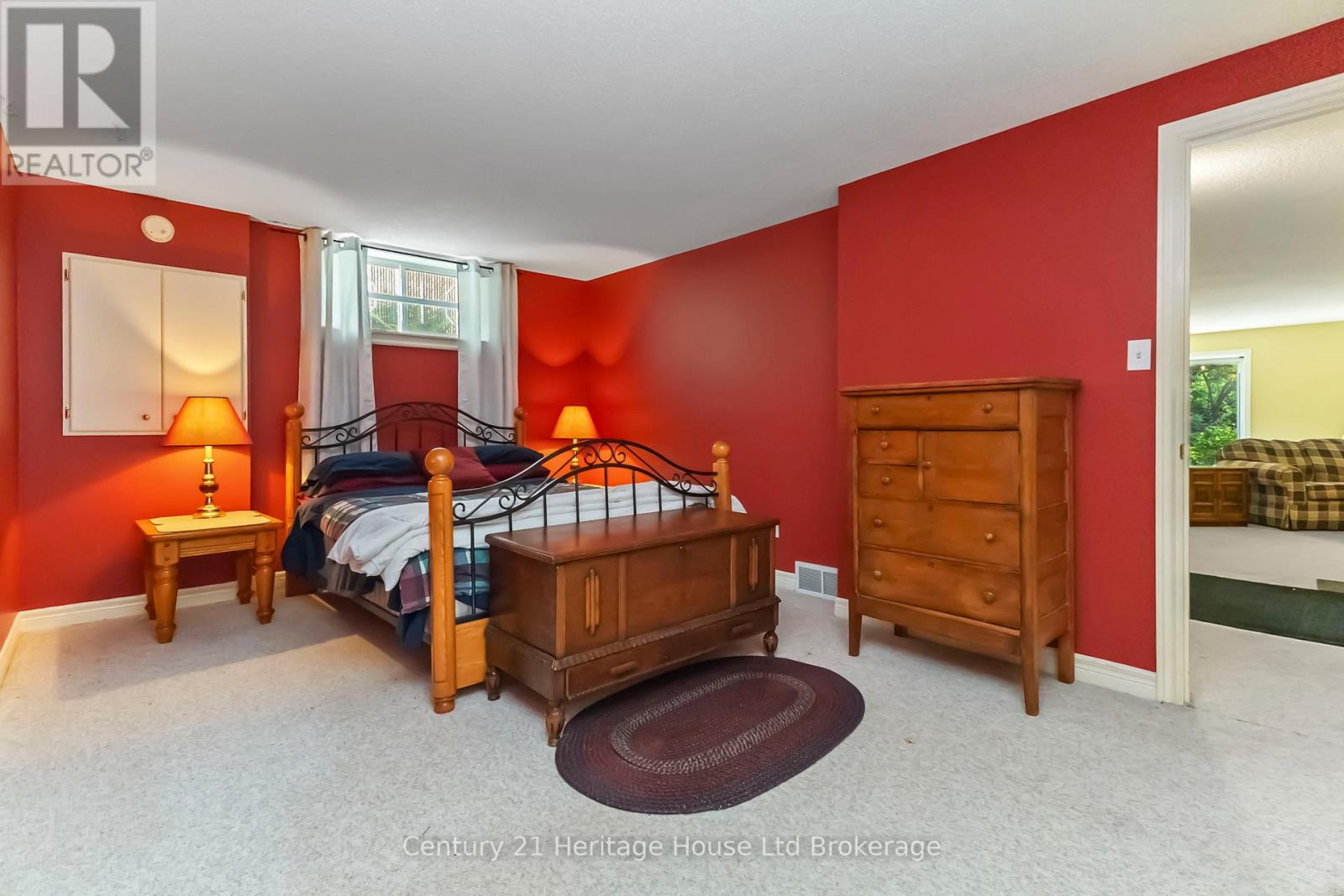 Photo 29 of 739 Thornwood Drive, London North ON