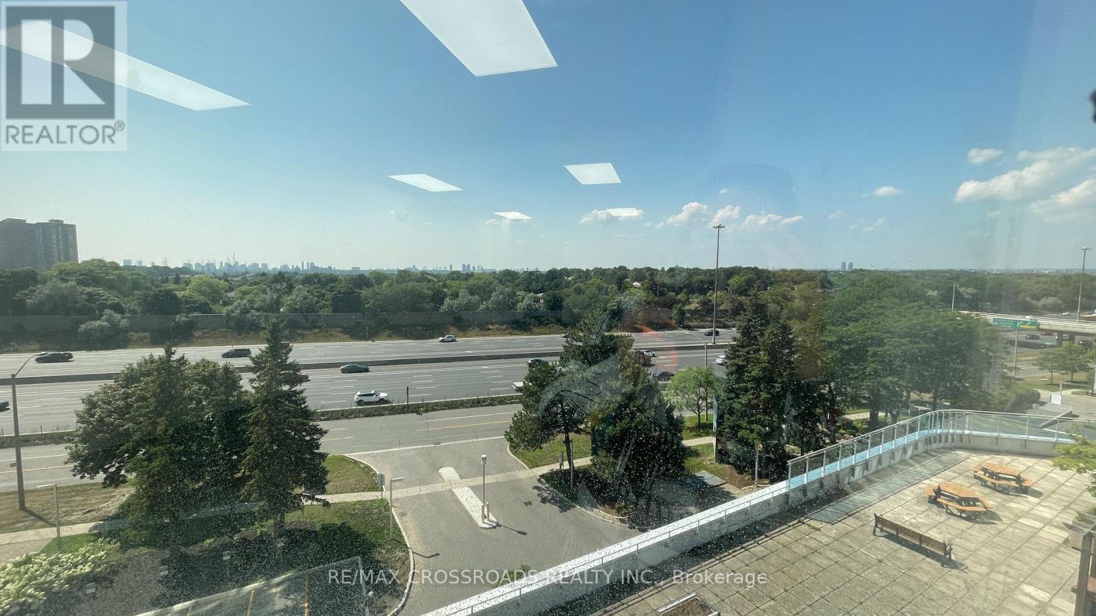 Photo 3 of 503 105 Gordon Baker Road, Toronto ON