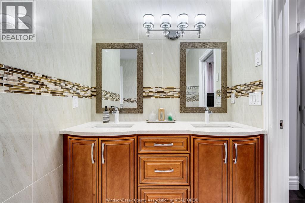 Photo 11 of 31 Heathview Trail, Leamington ON