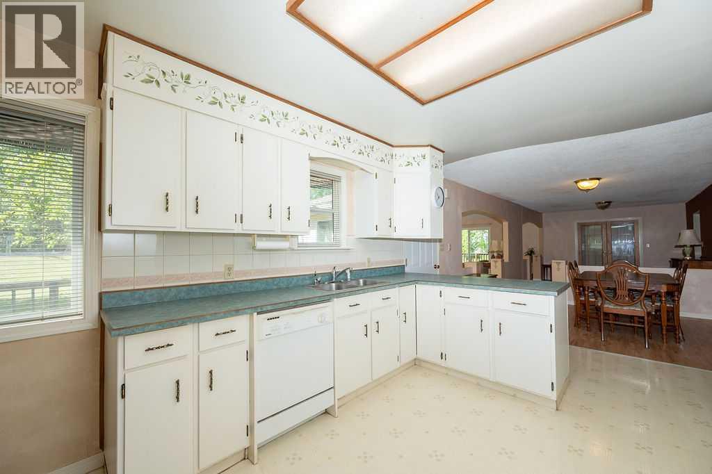 Photo 14 of 382 Birch Road, Mewatha Beach AB