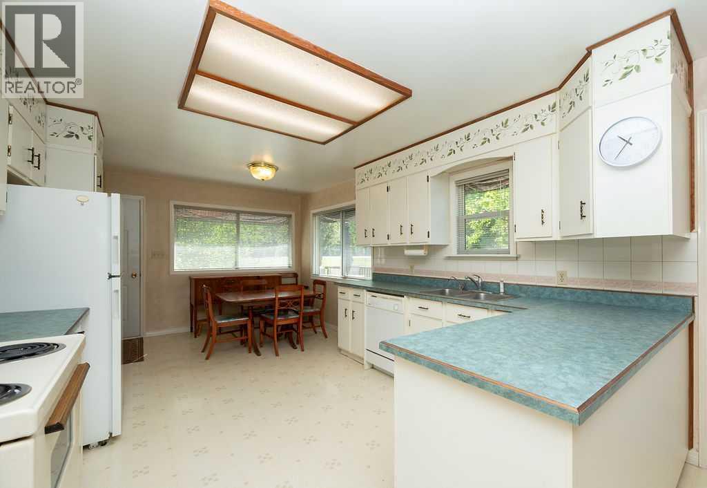 Photo 12 of 382 Birch Road, Mewatha Beach AB