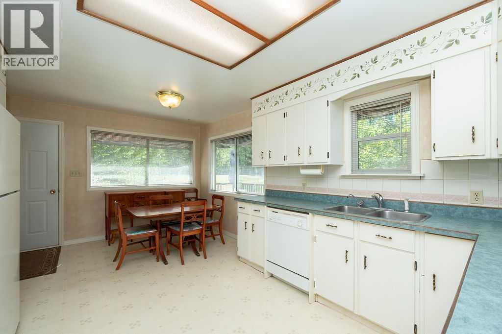 Photo 3 of 382 Birch Road, Mewatha Beach AB