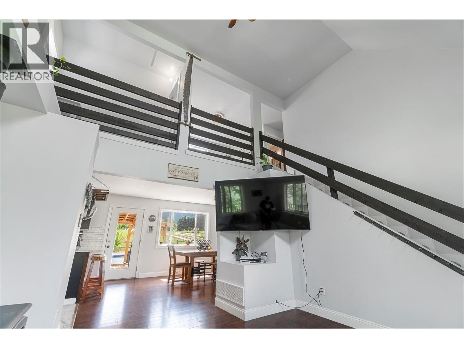 Photo 6 of 4150 20 Avenue Se, Salmon Arm BC