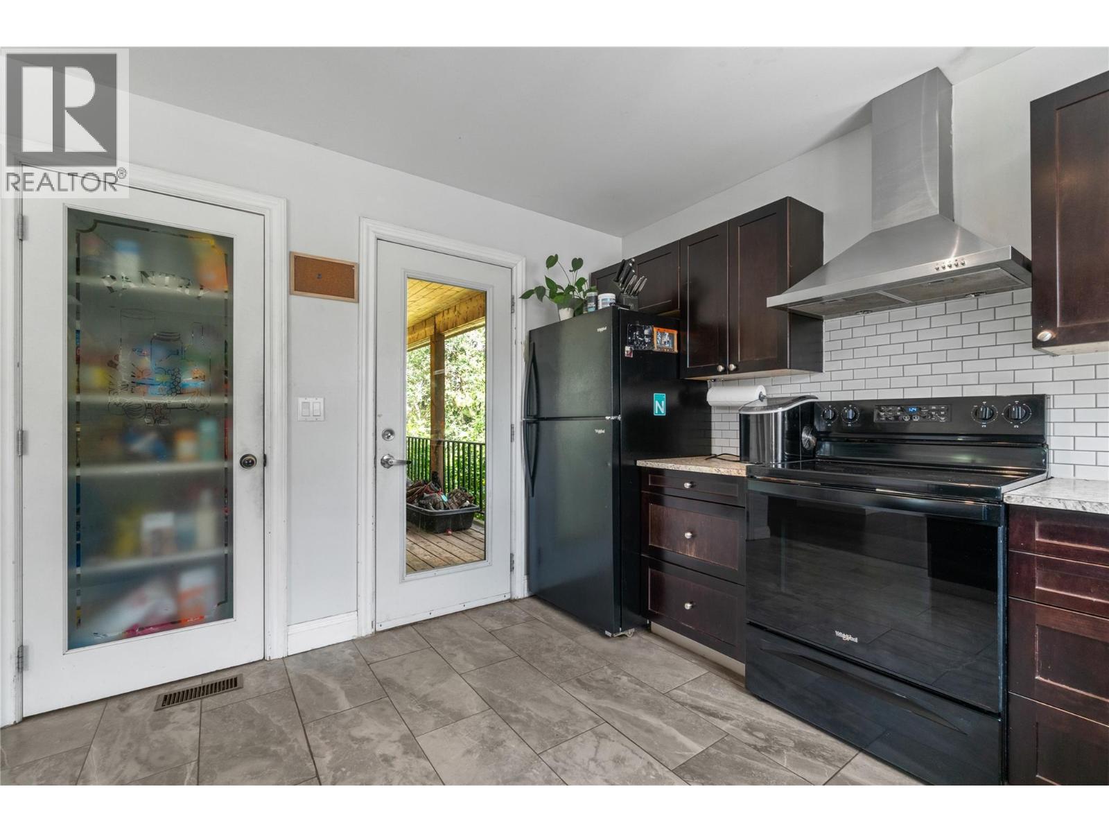 Photo 28 of 4150 20 Avenue Se, Salmon Arm BC