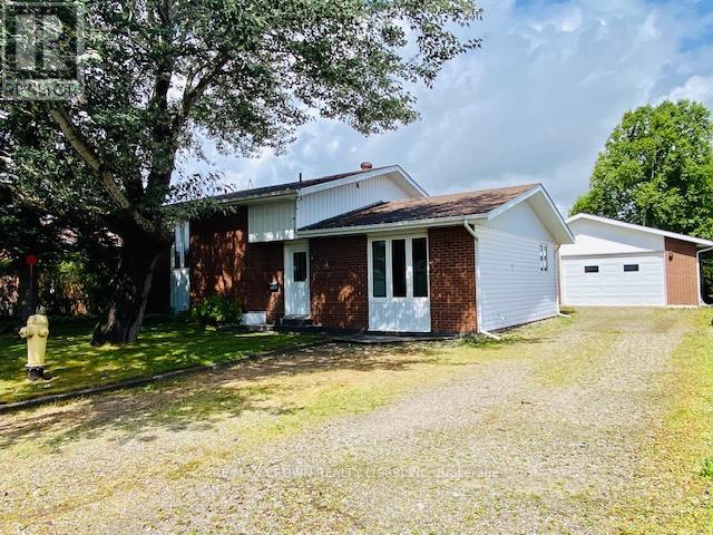 Photo 2 of 4 Murray Street, Kapuskasing ON