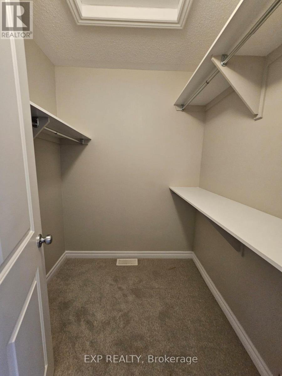 Photo 11 of 213 Halyard Way, Ottawa ON
