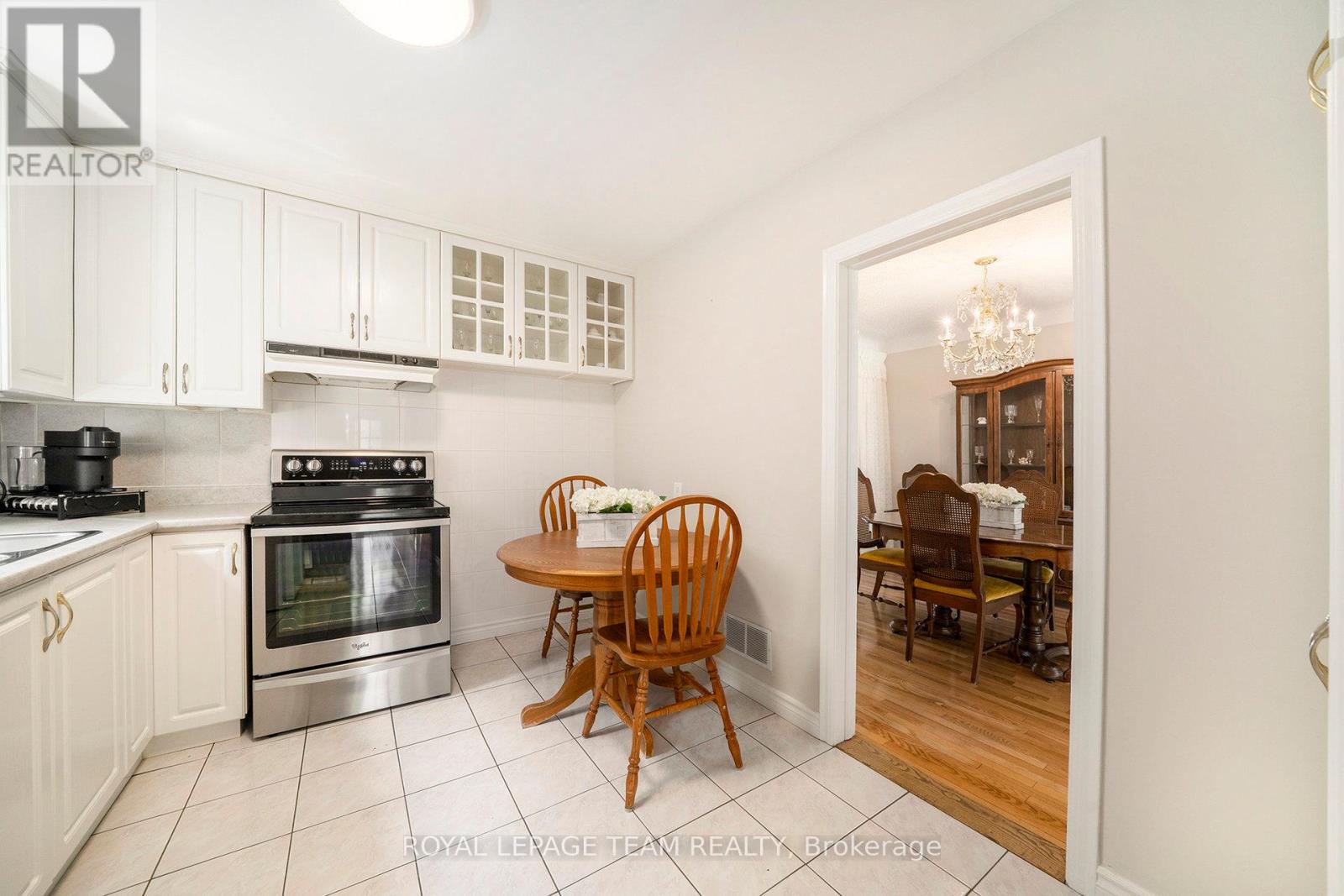 Photo 13 of 367 Ravenhill Avenue, Ottawa ON