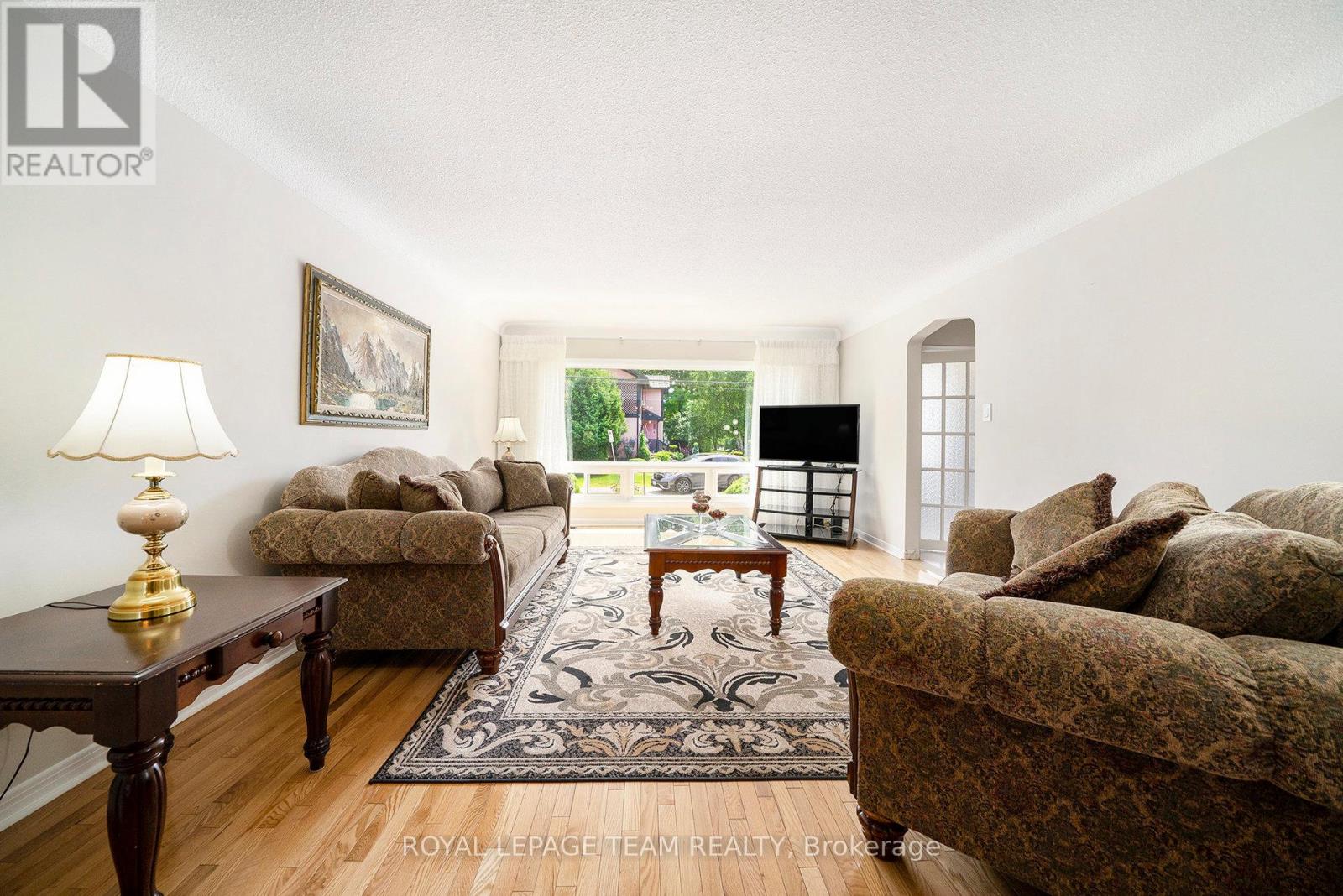 Photo 9 of 367 Ravenhill Avenue, Ottawa ON
