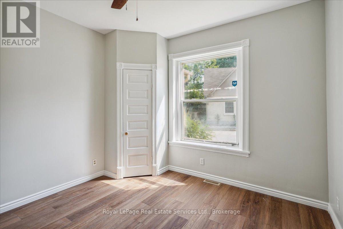 Photo 30 of 33 Rose Avenue, Brantford ON