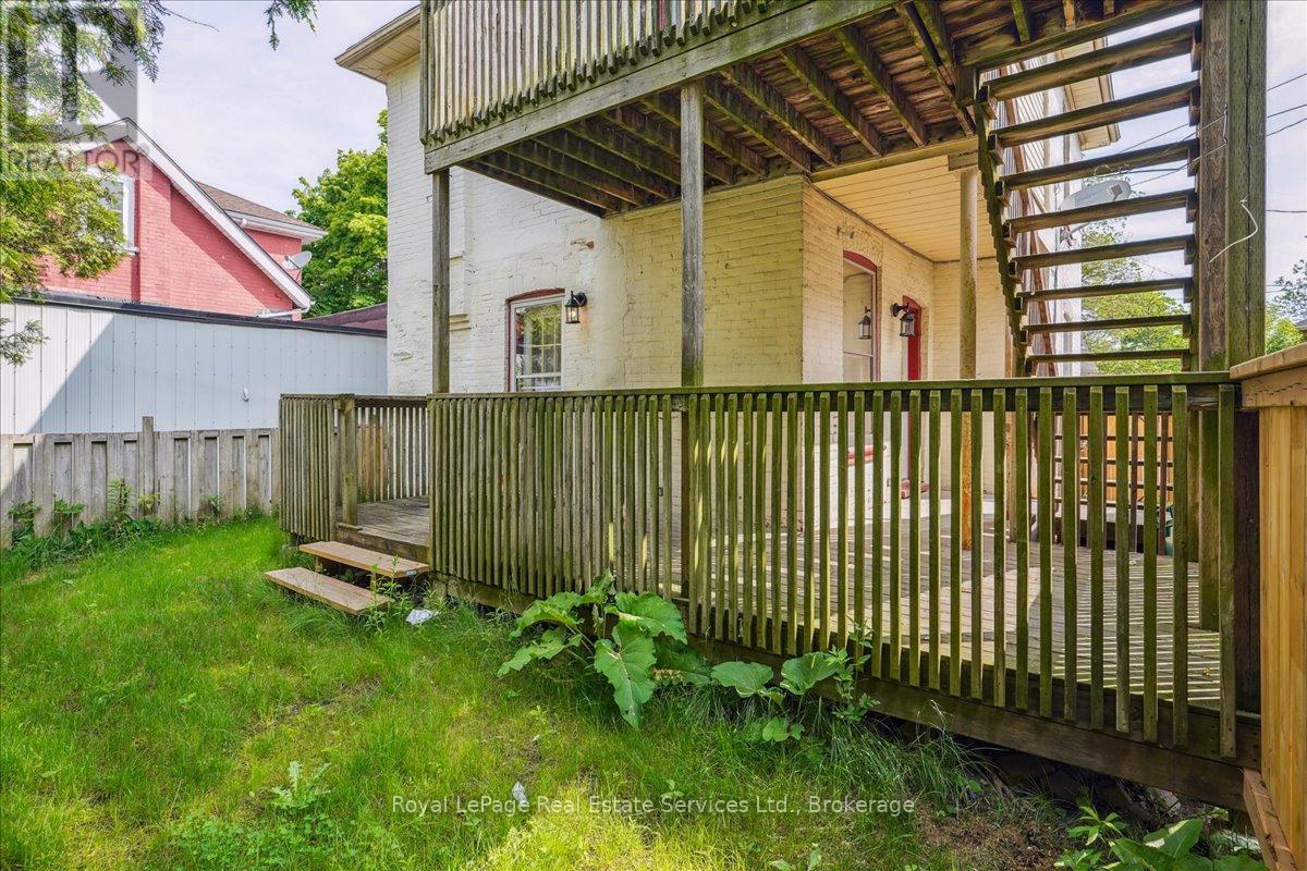 Photo 34 of 33 Rose Avenue, Brantford ON