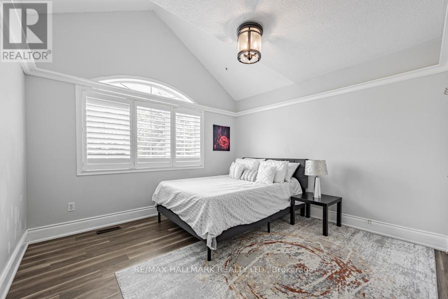 Photo 10 of 1109 Keswick Court, Oshawa ON