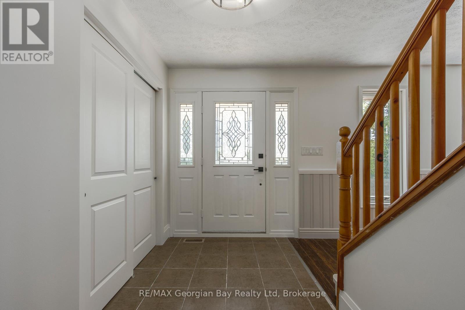 Photo 7 of 260 Concession 12 Street E, Tiny ON