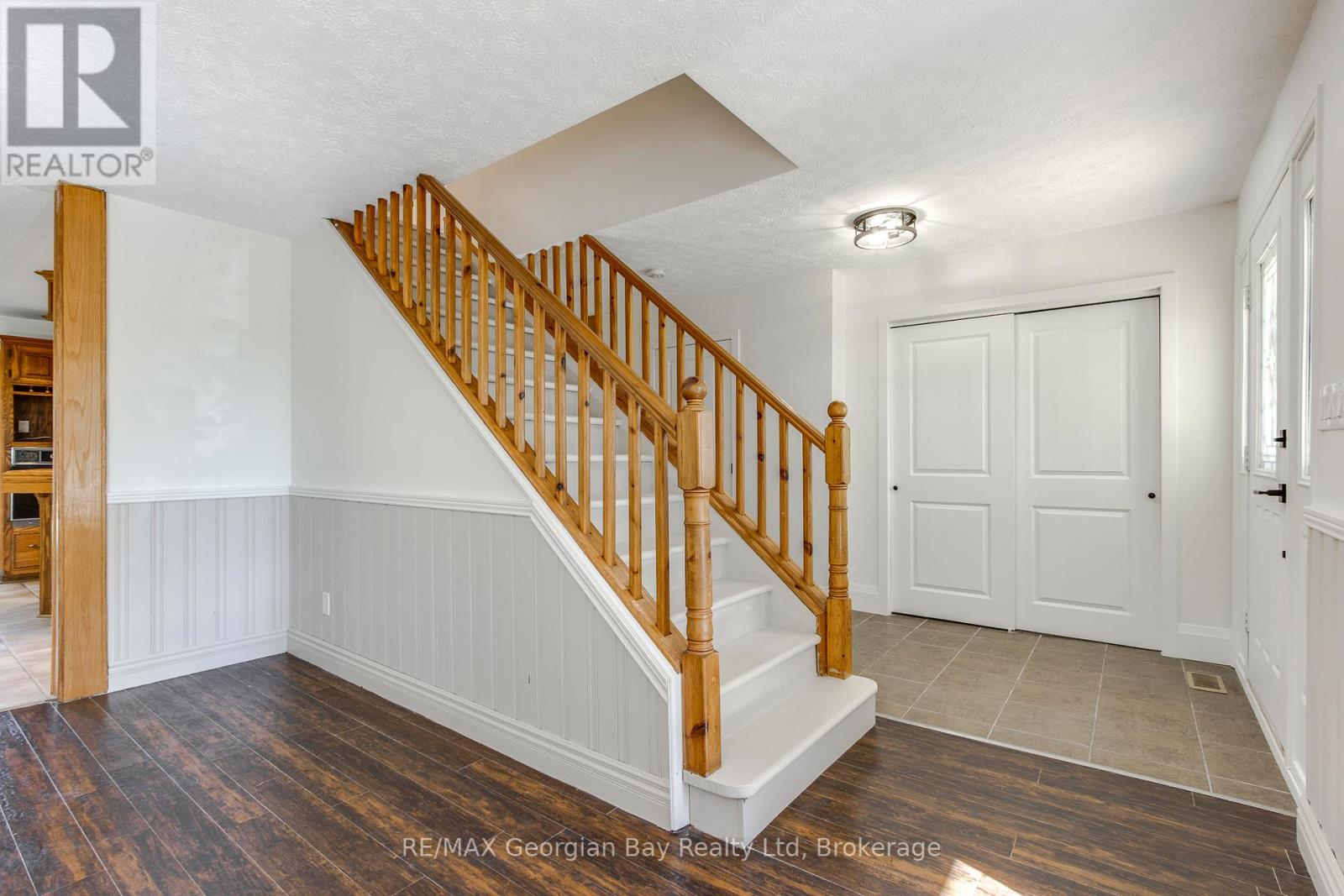 Photo 37 of 260 Concession 12 Street E, Tiny ON