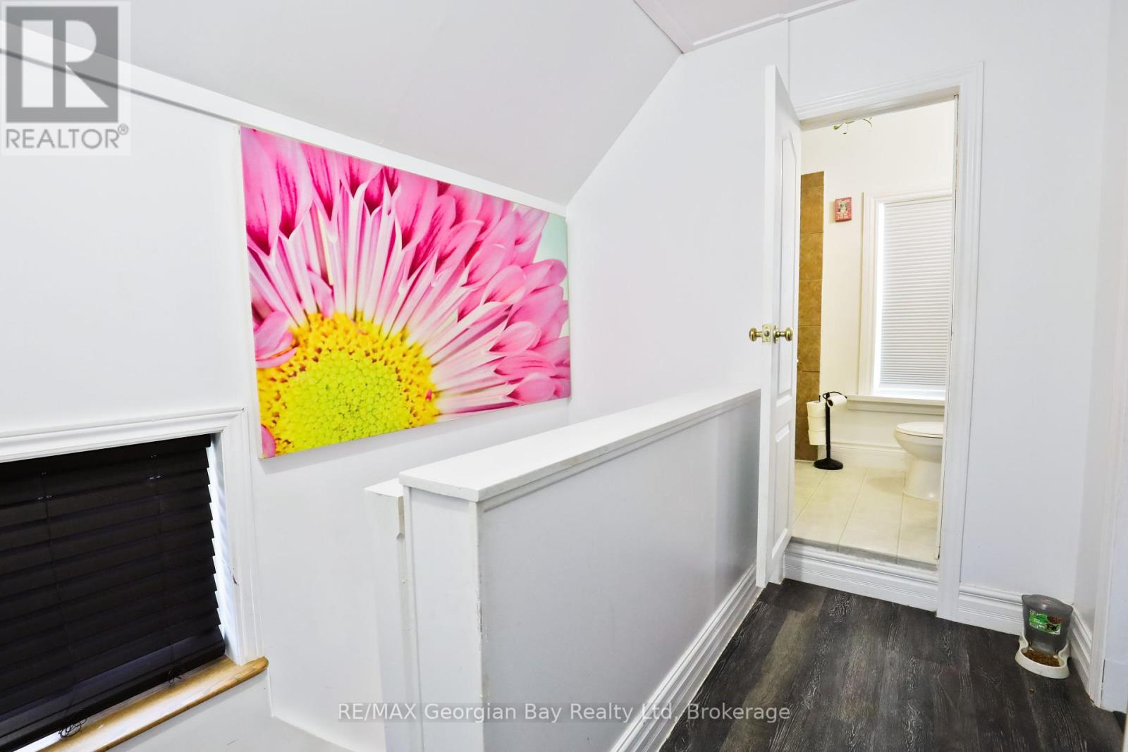 Photo 15 of 136 Fourth Street, Midland ON