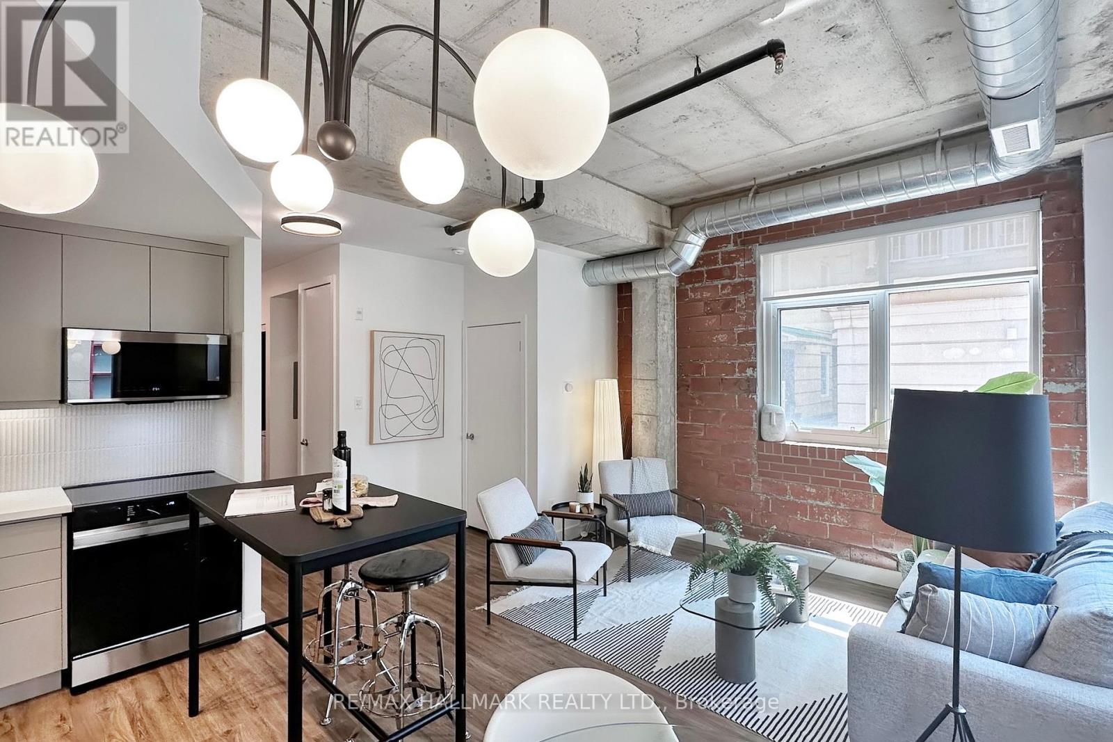 Photo 17 of 206 10 Wellesley Place, Toronto ON