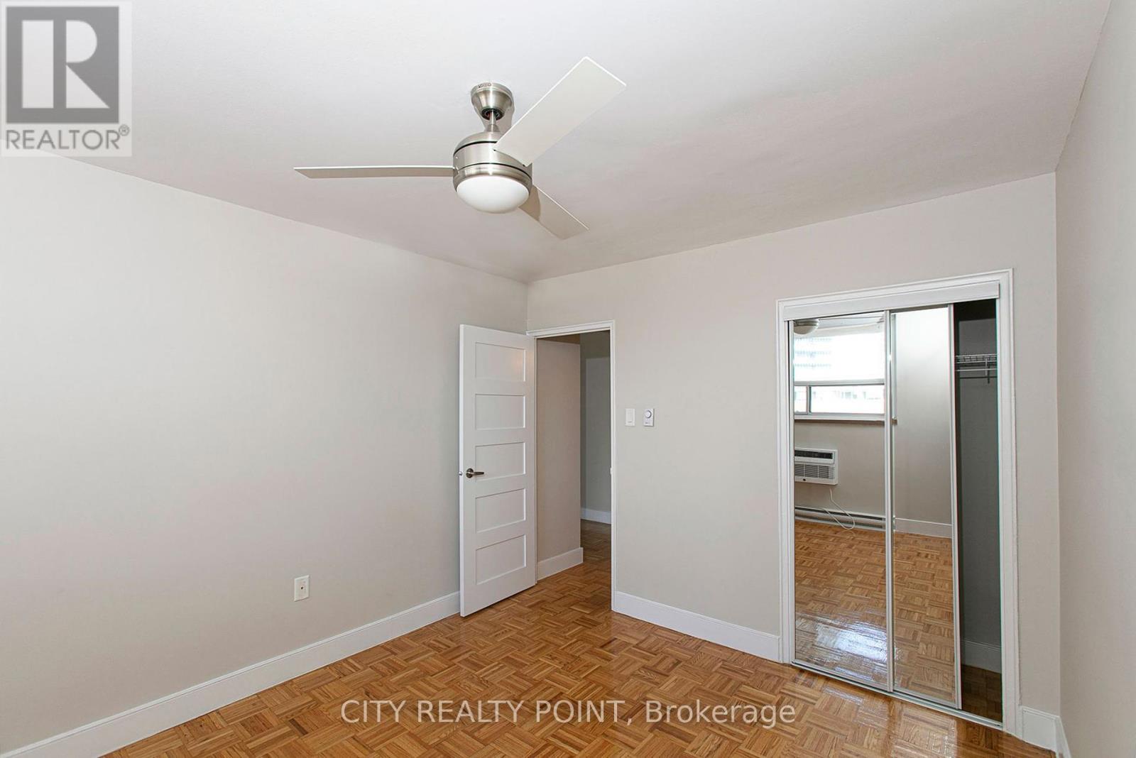Photo 3 of 1002 55 Isabella Street, Toronto ON