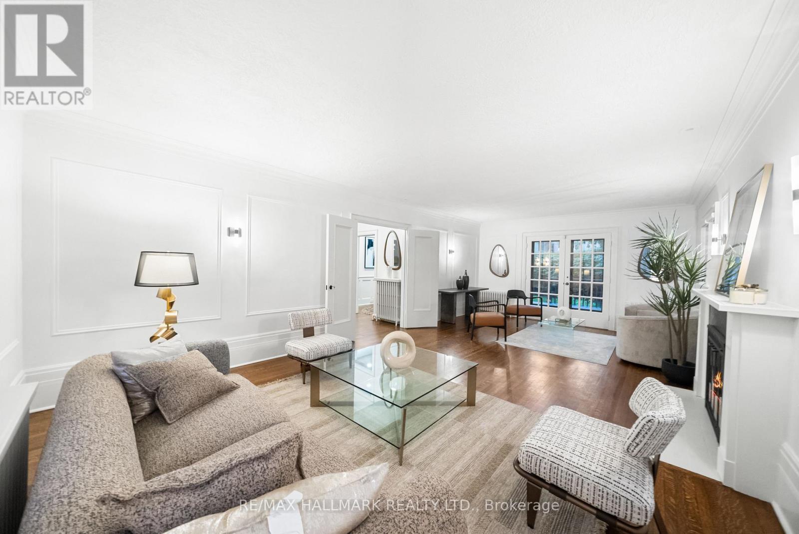 Photo 5 of 16 Elderwood Drive, Toronto ON