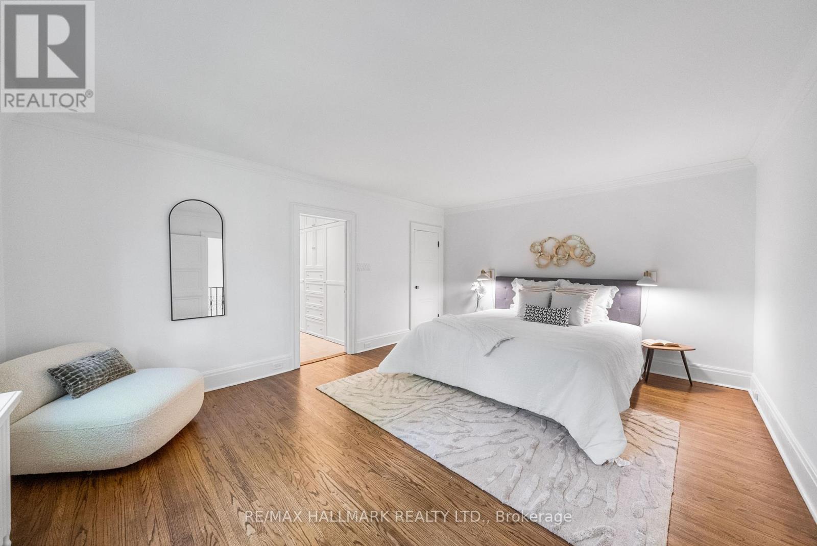 Photo 4 of 16 Elderwood Drive, Toronto ON