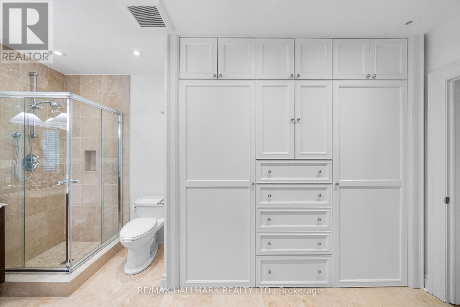 Photo 24 of 16 Elderwood Drive, Toronto ON