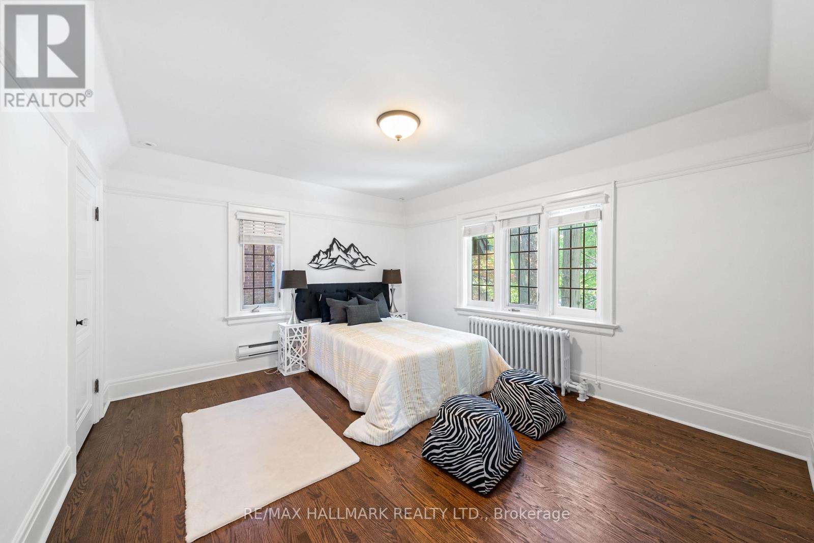 Photo 1 of 16 Elderwood Drive, Toronto ON