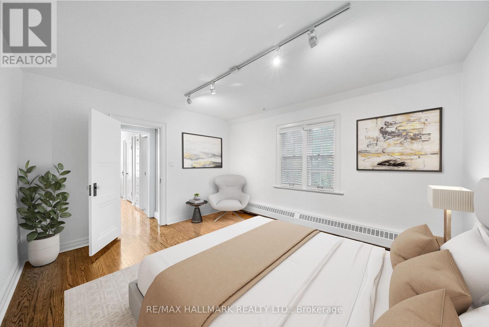 Photo 27 of 16 Elderwood Drive, Toronto ON