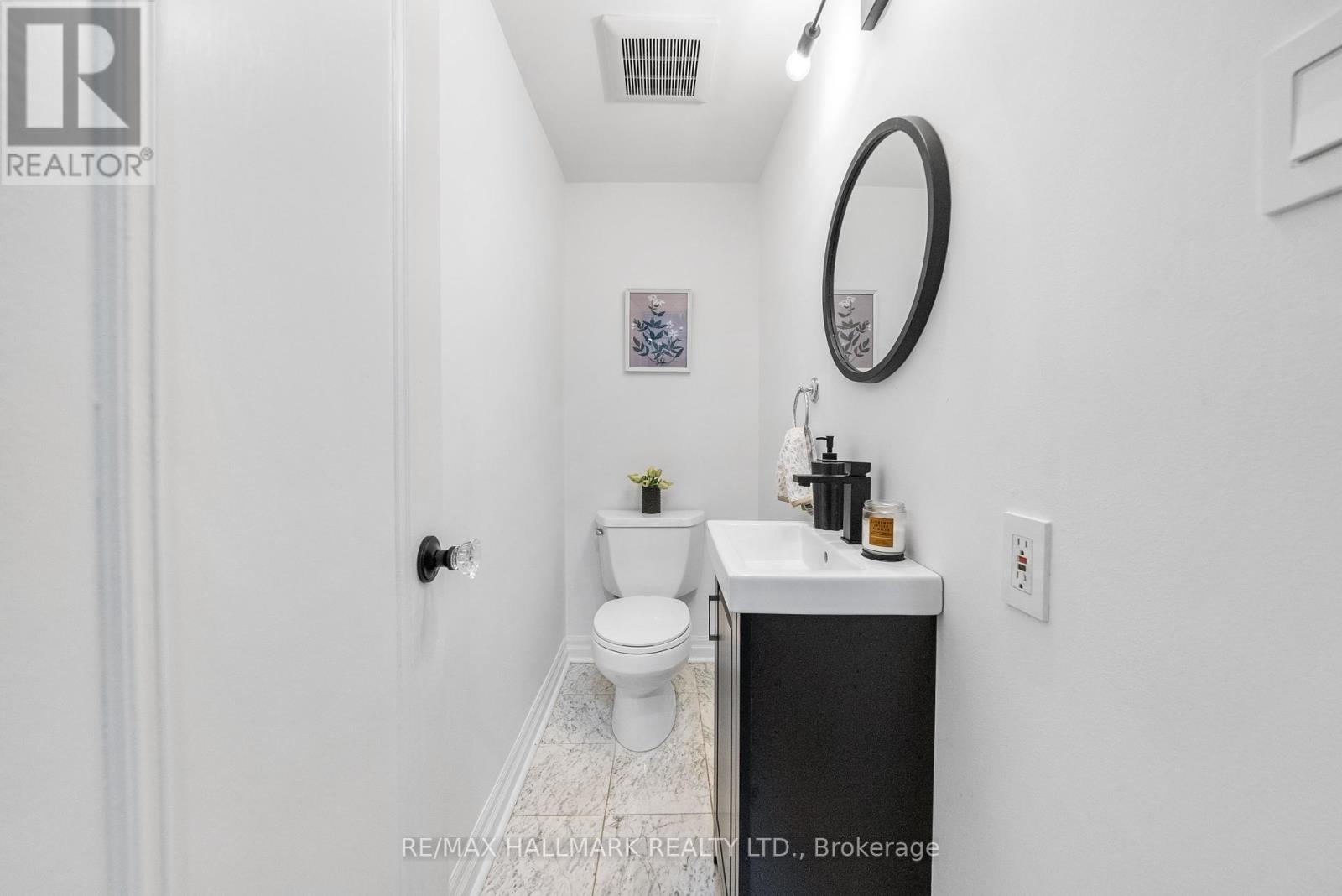 Photo 18 of 16 Elderwood Drive, Toronto ON