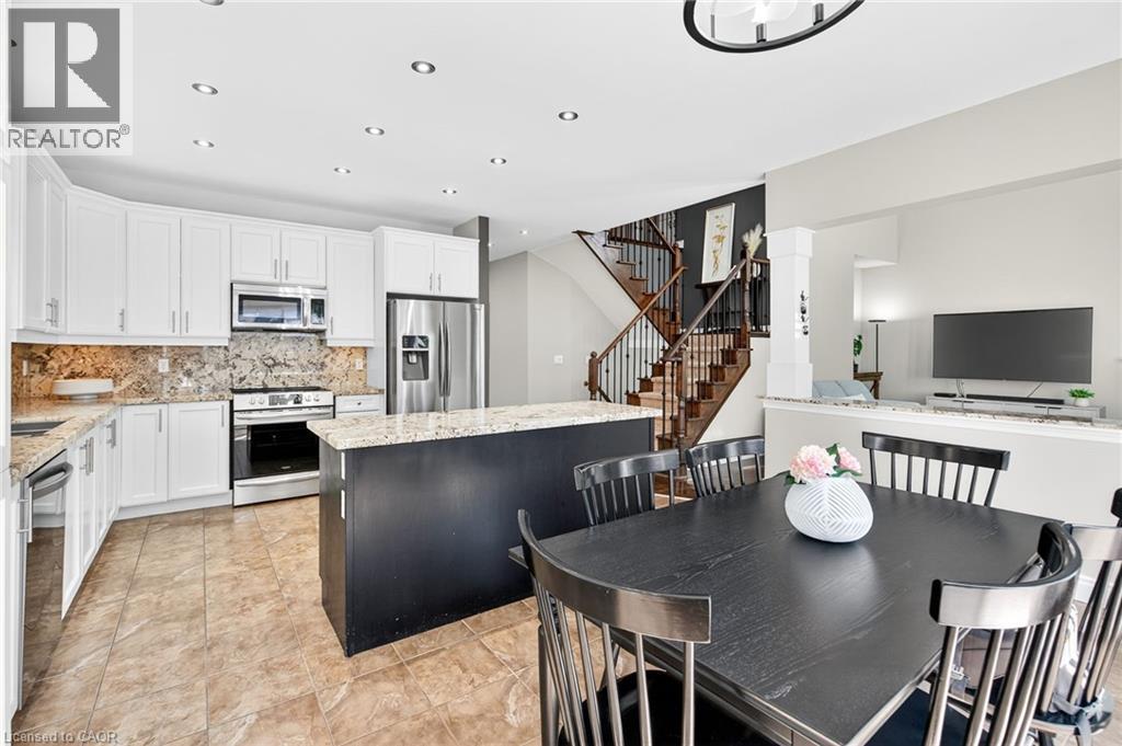 Photo 11 of 4223 Fuller Crescent, Burlington ON