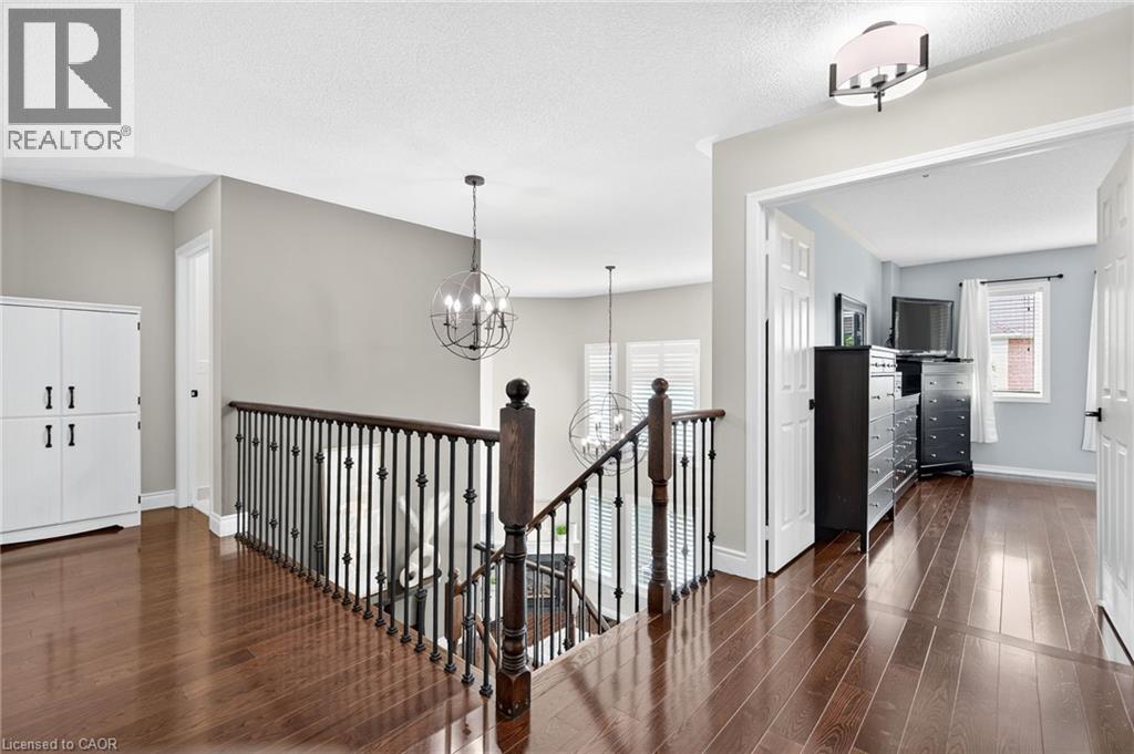 Photo 3 of 4223 Fuller Crescent, Burlington ON