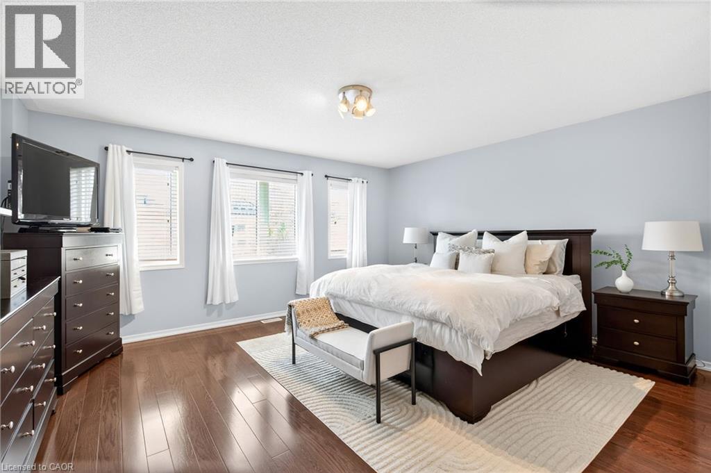 Photo 8 of 4223 Fuller Crescent, Burlington ON