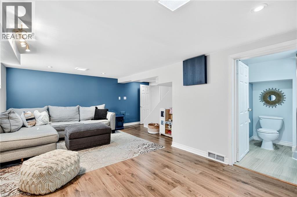 Photo 15 of 131 Rosedale Avenue, Hamilton ON
