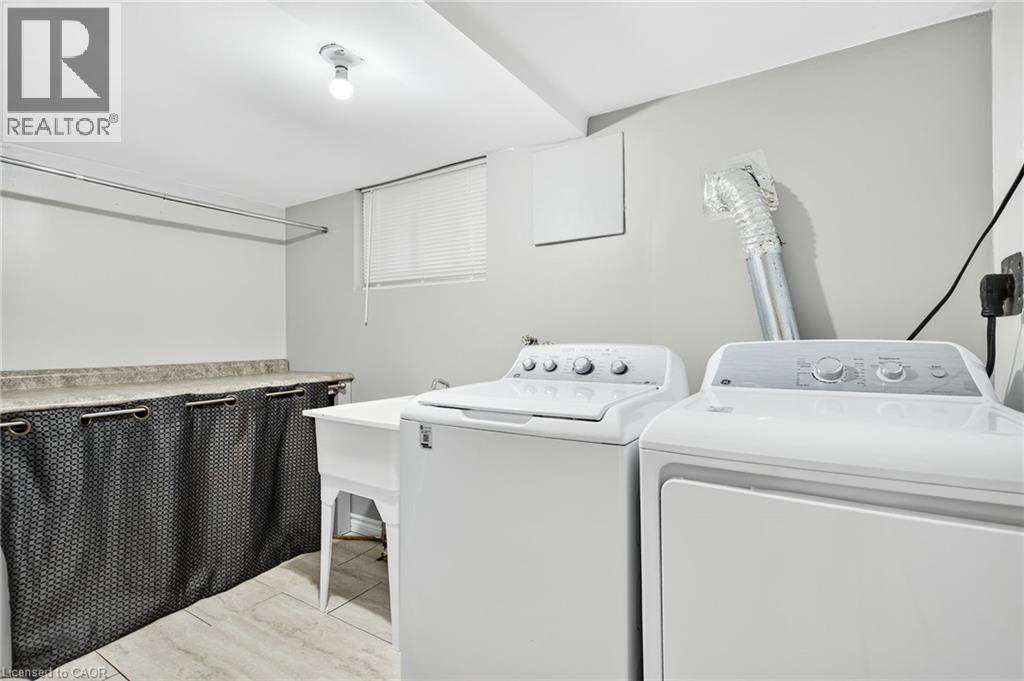Photo 23 of 131 Rosedale Avenue, Hamilton ON