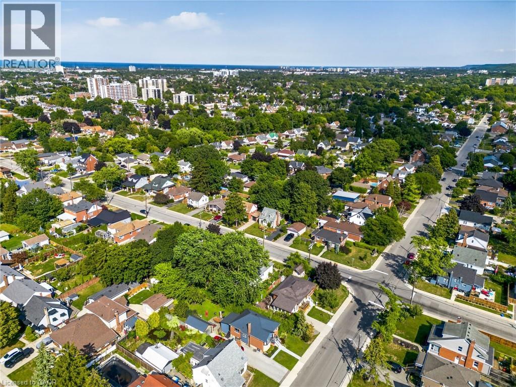 Photo 10 of 131 Rosedale Avenue, Hamilton ON
