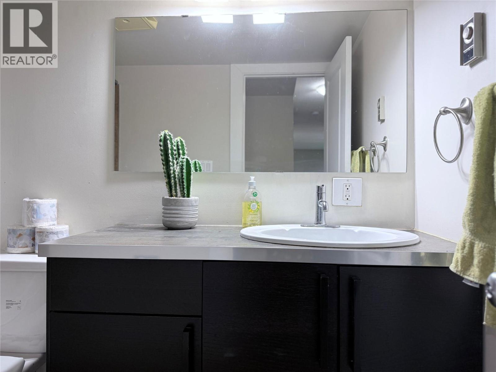 606 18th Avenue N Unit# 202, Cranbrook