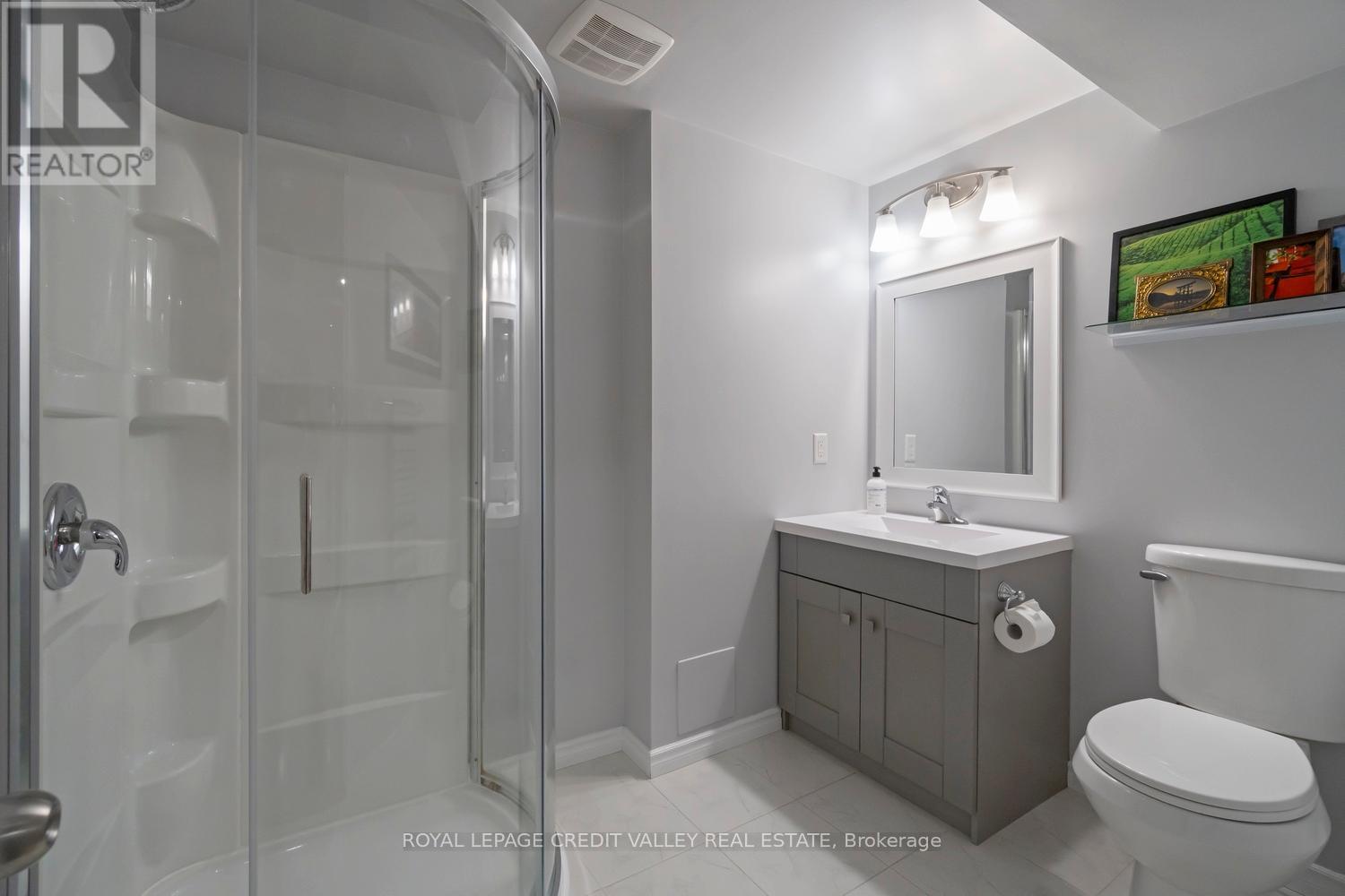 Photo 25 of 1789 Badgley Drive, Oshawa ON