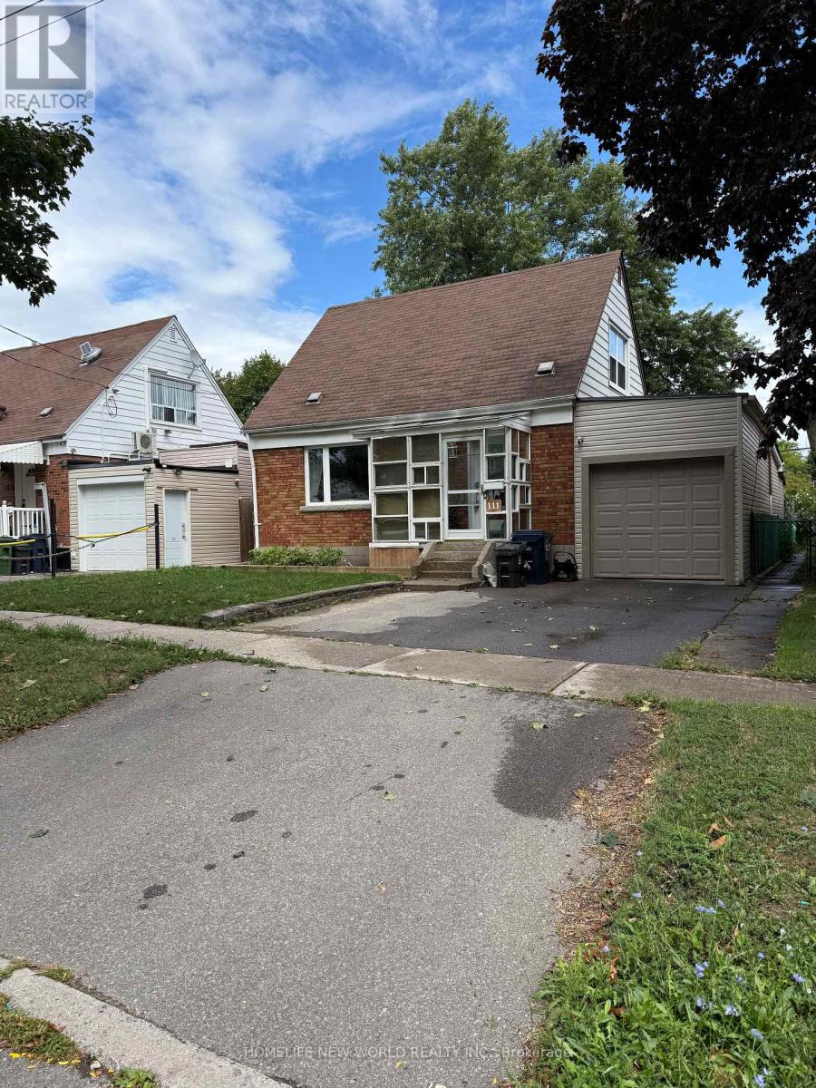 Photo 32 of 111 Vauxhall Drive, Toronto ON