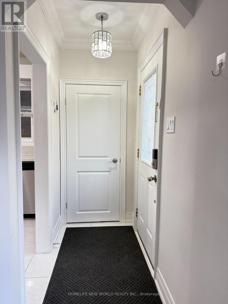 Photo 15 of 111 Vauxhall Drive, Toronto ON