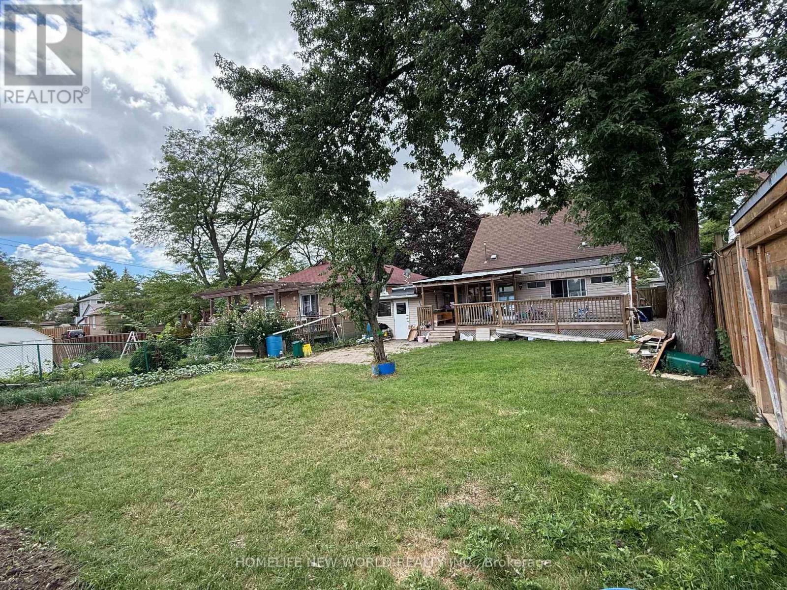 Photo 1 of 111 Vauxhall Drive, Toronto ON