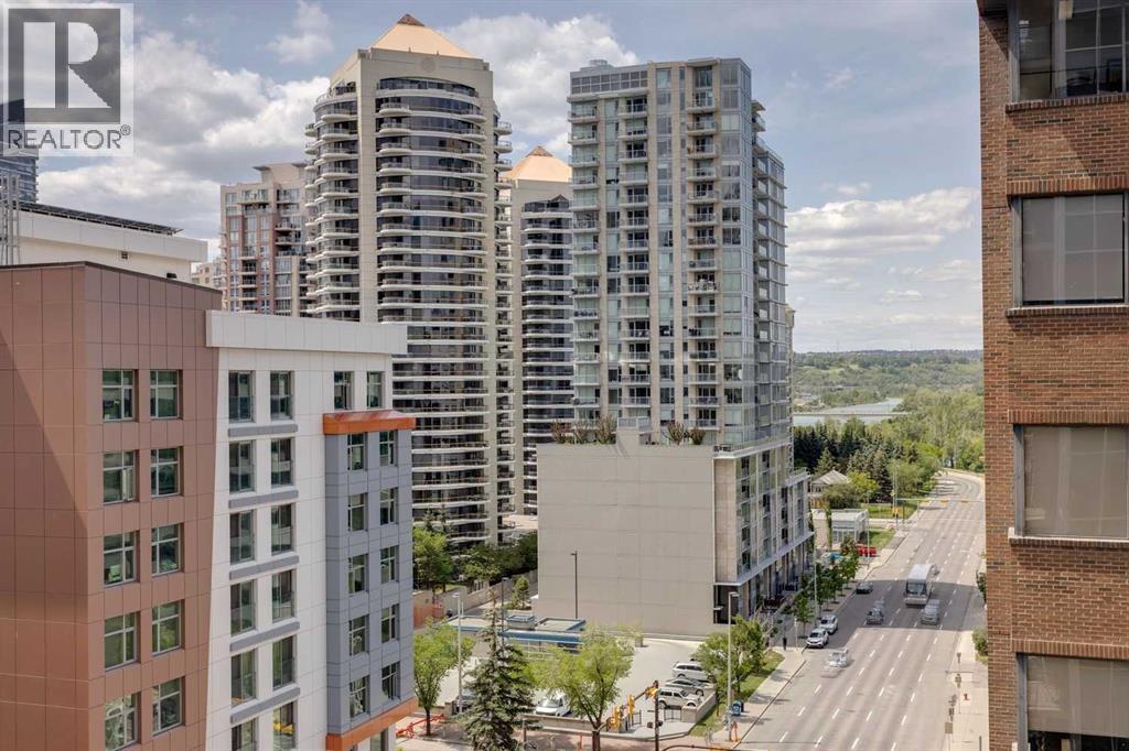 Single Family House for Sale in    Avenue SW Downtown Commercial Core Calgary 