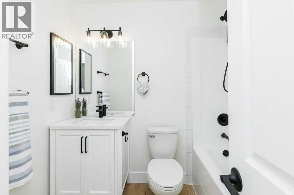 Photo 15 of 14 73 Addington Drive, Red Deer AB